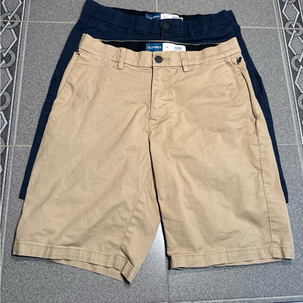 2 Old Navy Men's Flat Front Shorts in Khaki and Navy 29” waist